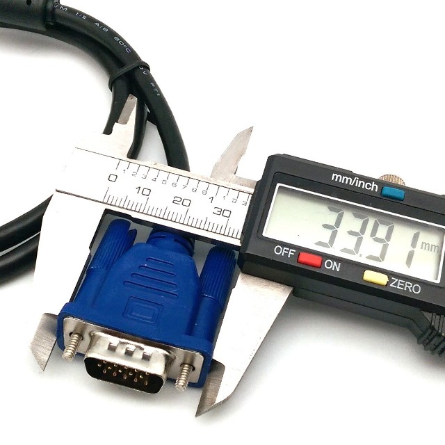 BENEVO 1米 VGA 連接線 - 磁環特寫